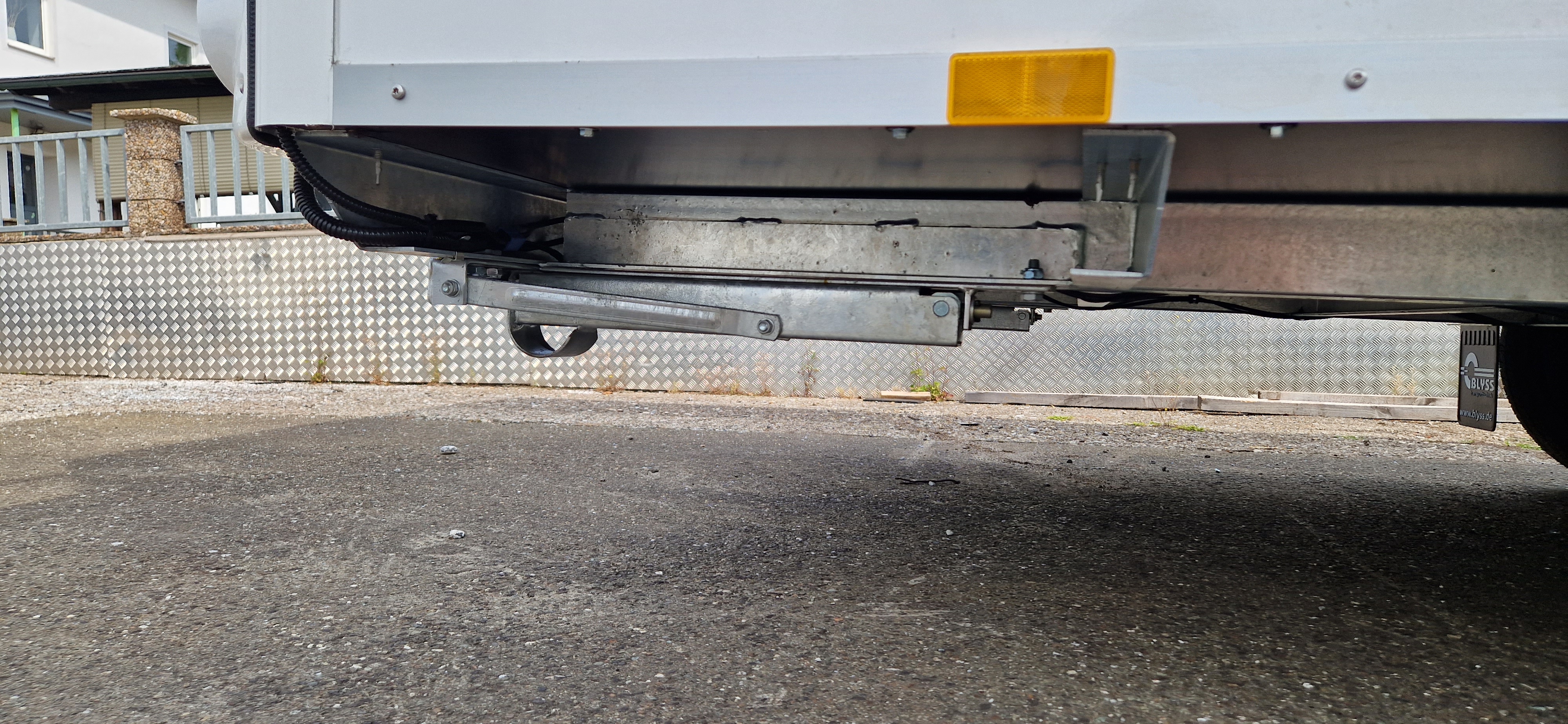 Verkaufsanhänger, PKW-Anhänger, Kofferanhänger HP 133620 VK, 1300 kg einachs gebremst